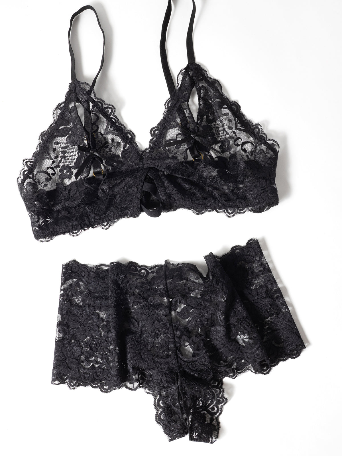 Goodnight Kiss Peekaboo Bralette Set Black