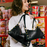 Kyle Med Leather Shoulder Handbag Black/Brushed Gold Red Zip