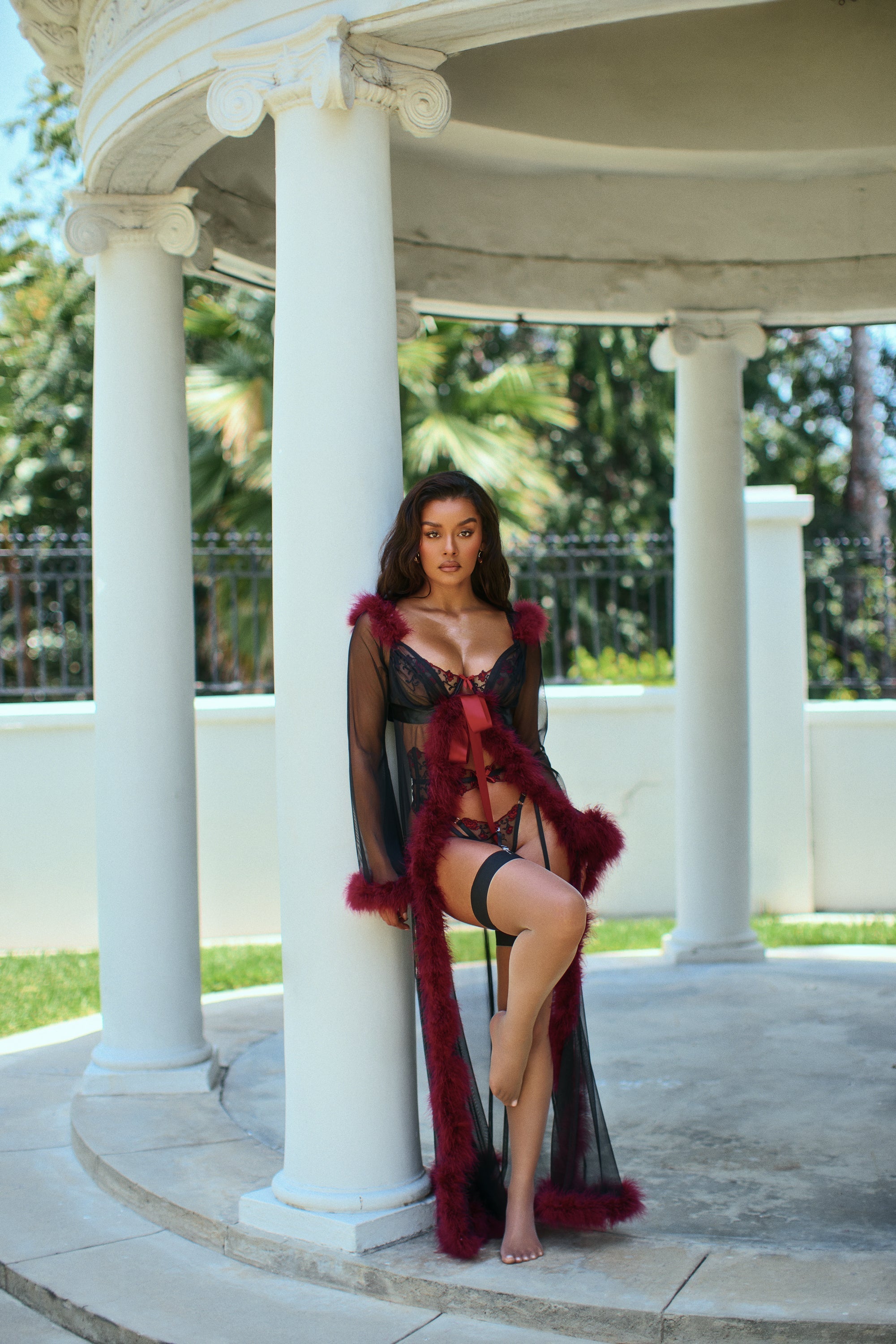 Fantasy Luxe Glam Robe Black Merlot