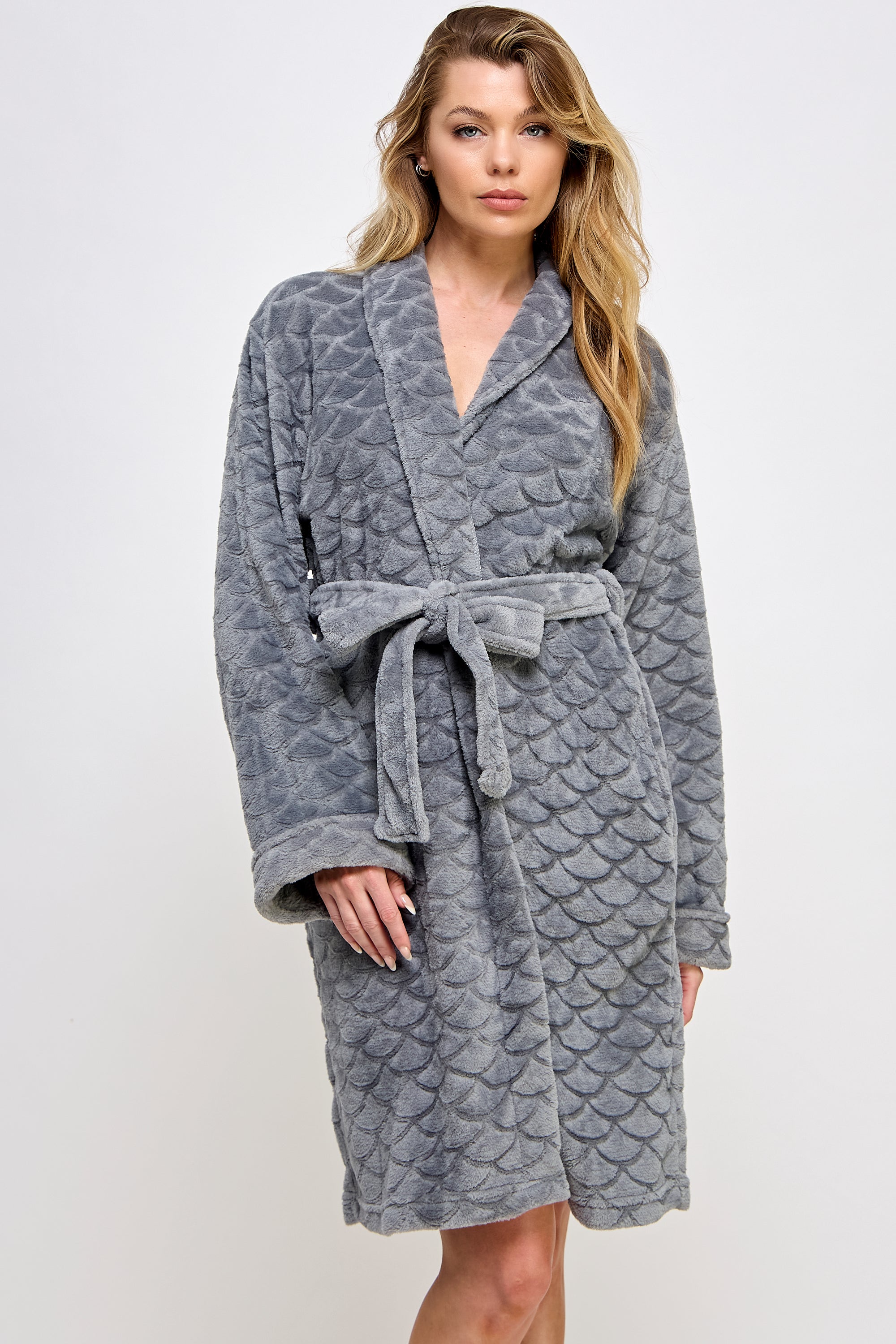BeWicked Ariel Robe Jacquard Plush Long Sleeve with Pockets Slate Gray