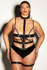 Oh la la Cheri Curvy Lethal Peek-A-Boo Harness Teddy Black-Rebel Romance