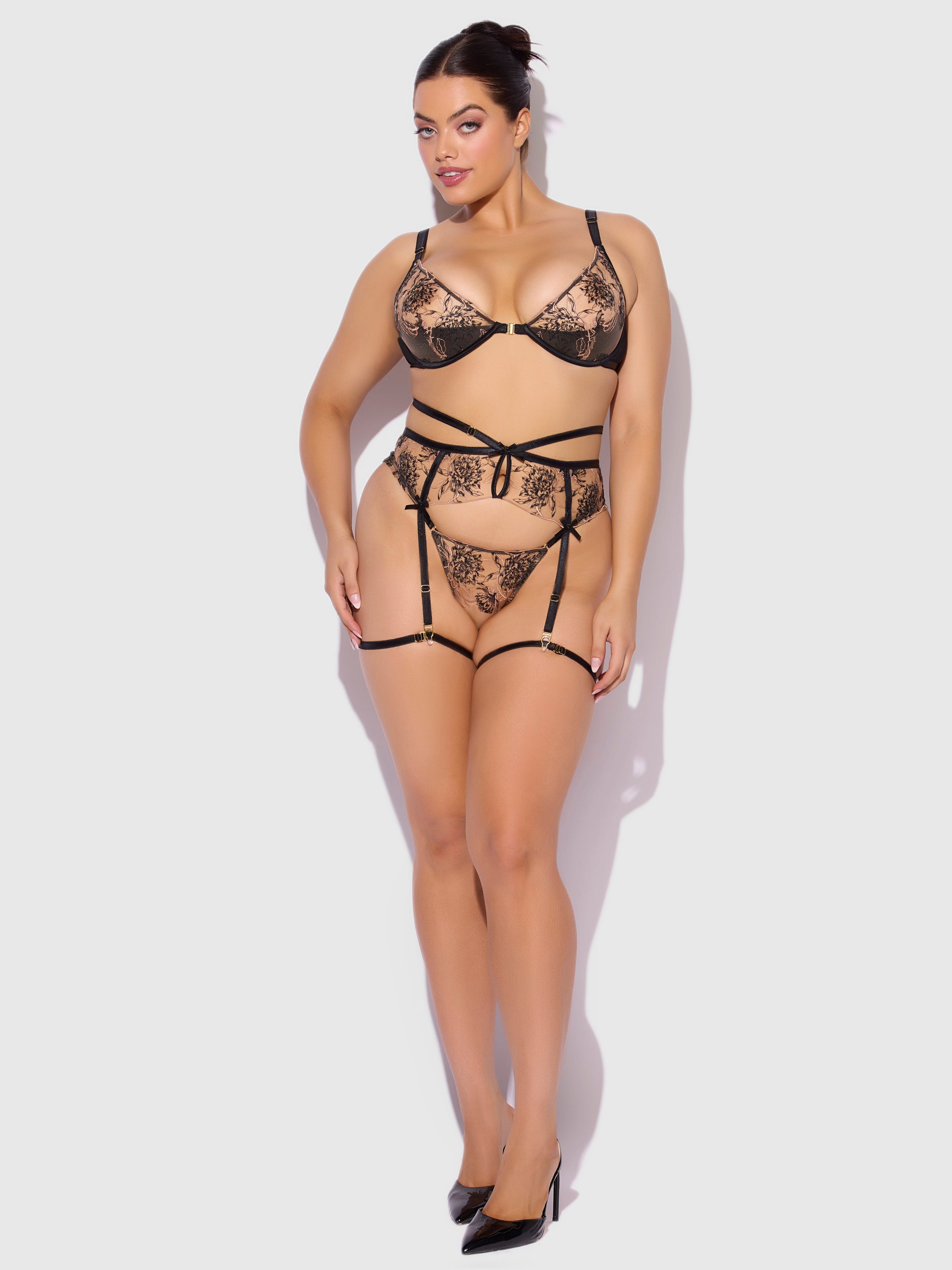 House of Desire Delilah Embroidered Push-up Bra Set Black/Taupe
