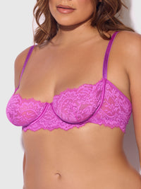 House of Desire Reanna Lace & Chain Handcuff Teddy Pink