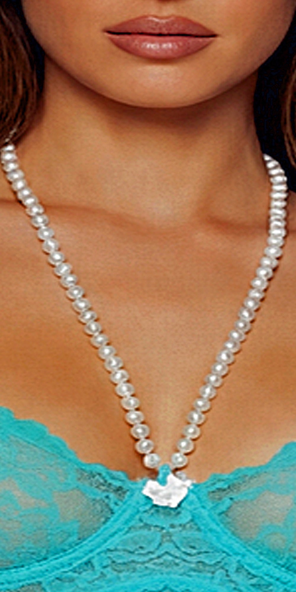 Escante Pearl Necklace Bra Set