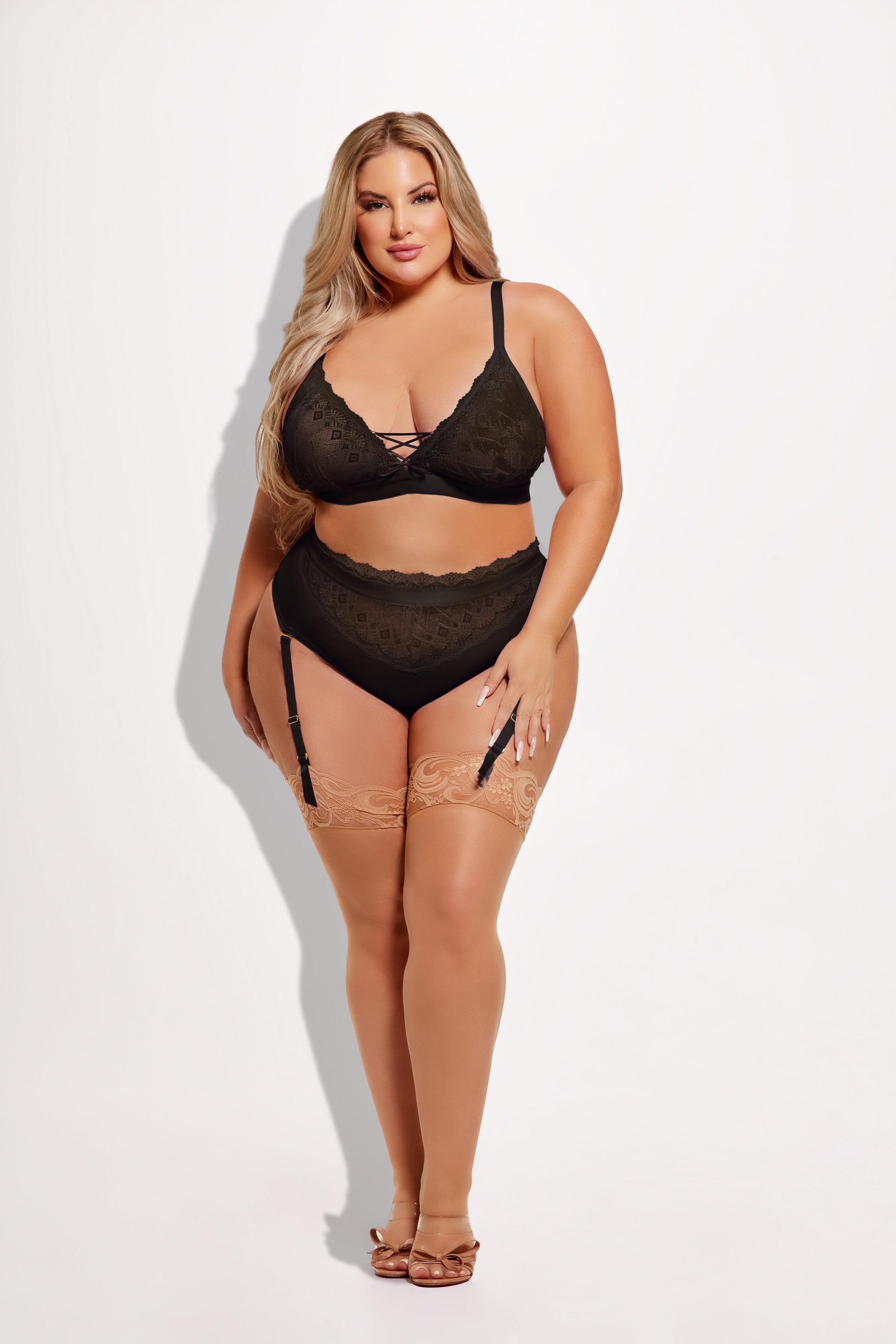 House of Desire Vivienne Timeless Lace & Micro Bralette & Thong Set
